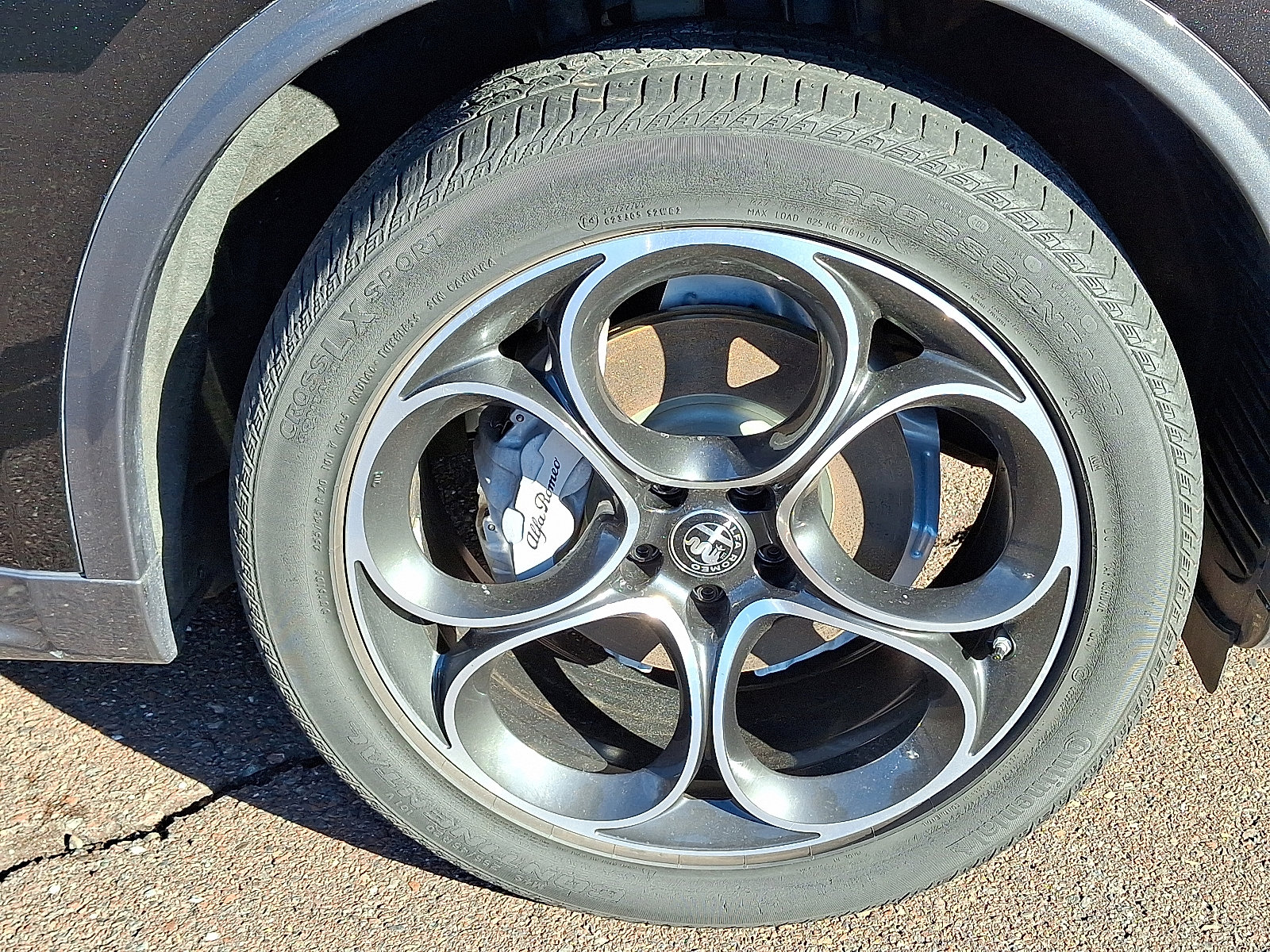 Used 2022 Alfa Romeo Stelvio Ti image 8