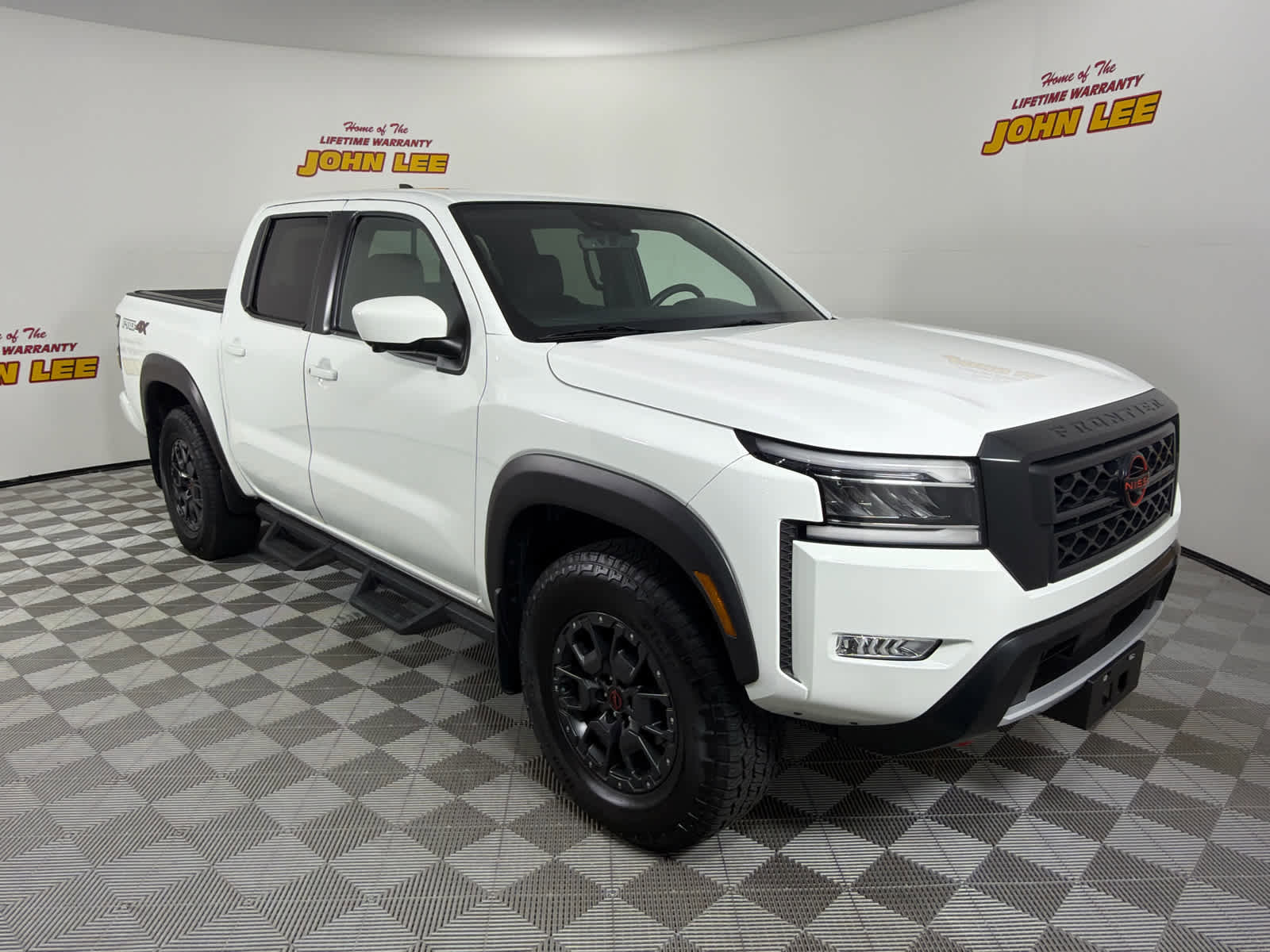Certified 2023 Nissan Frontier PRO-4X w/ Pro-4X Premium Package AWD/4WD image 8