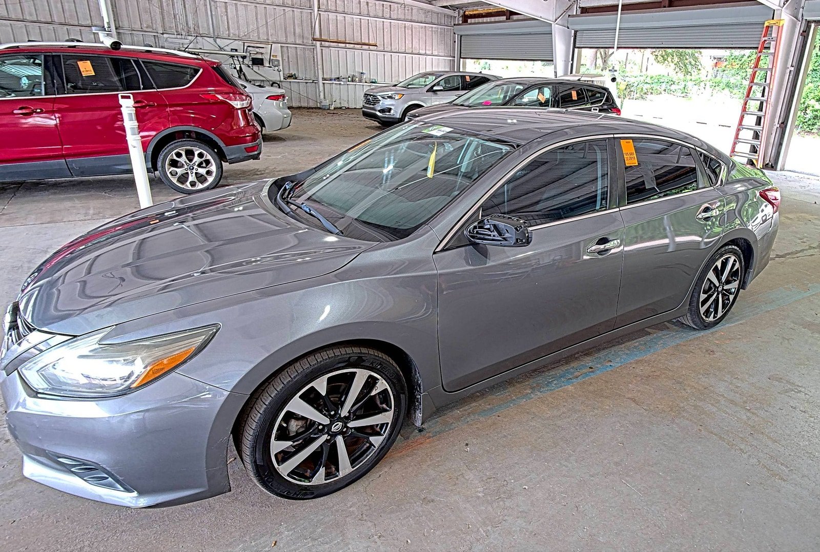 Used 2018 Nissan Altima 2.5 SR FWD image 1