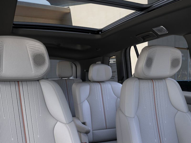 New 2026 Cadillac Vistiq Sport w/ LPO, Floor Liner Package image 48