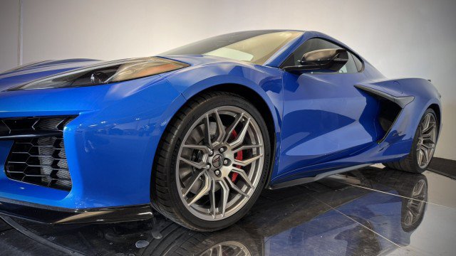Used 2024 Chevrolet Corvette Z06 w/ Stealth Interior Trim Package RWD image 24