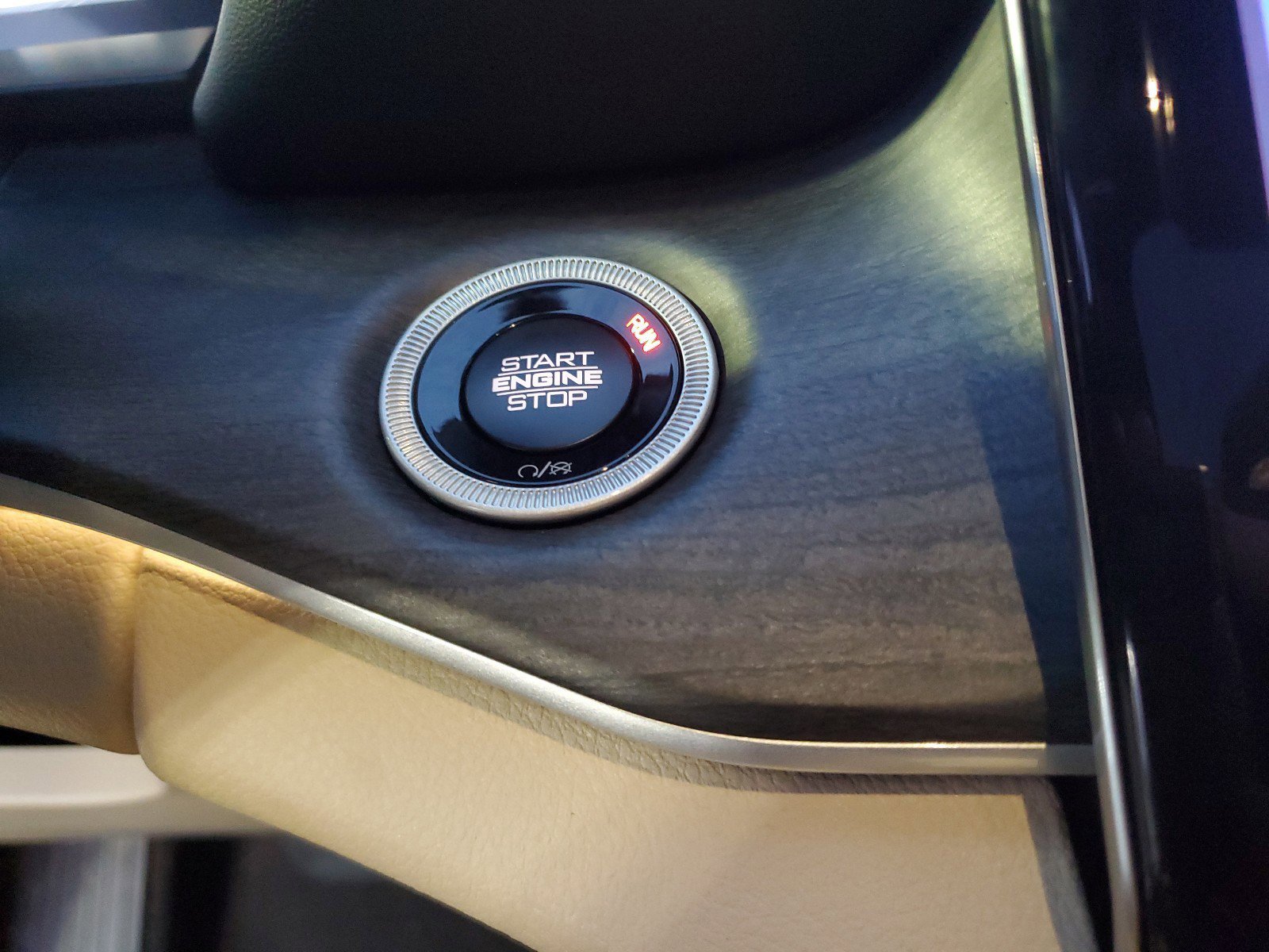 New 2025 Jeep Grand Cherokee Limited w/ Luxury Tech Group II image 25