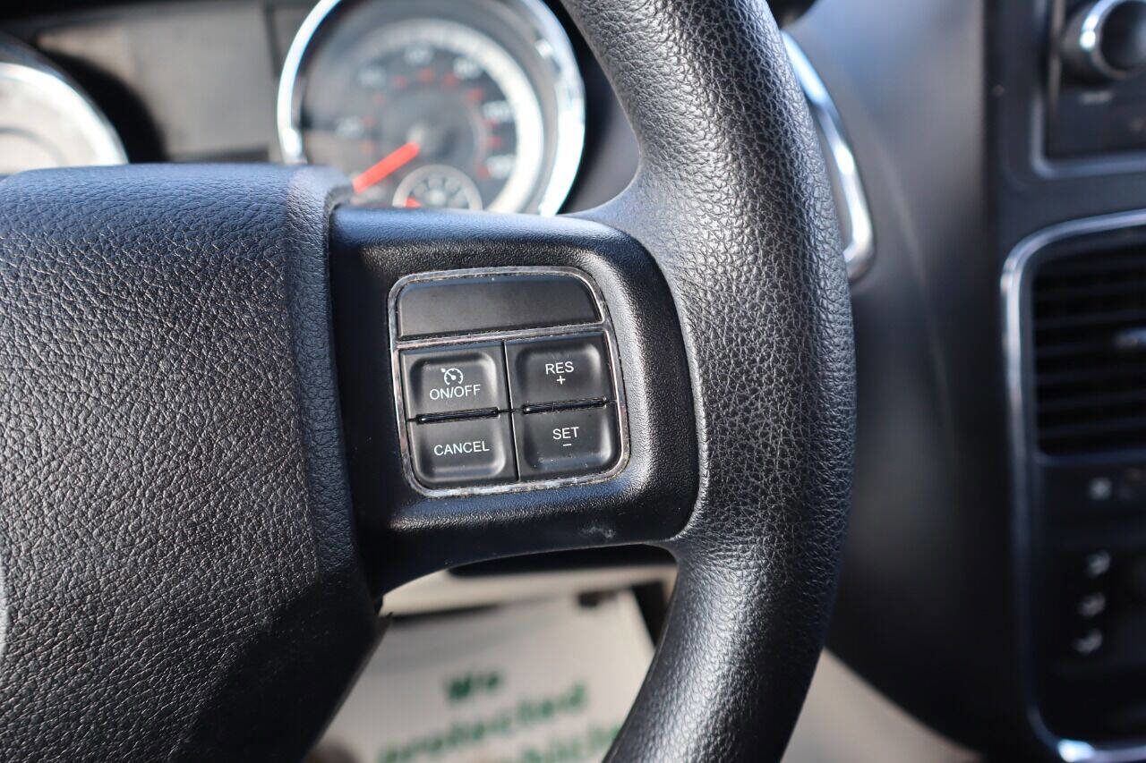 Used 2013 RAM C/V Tradesman image 53