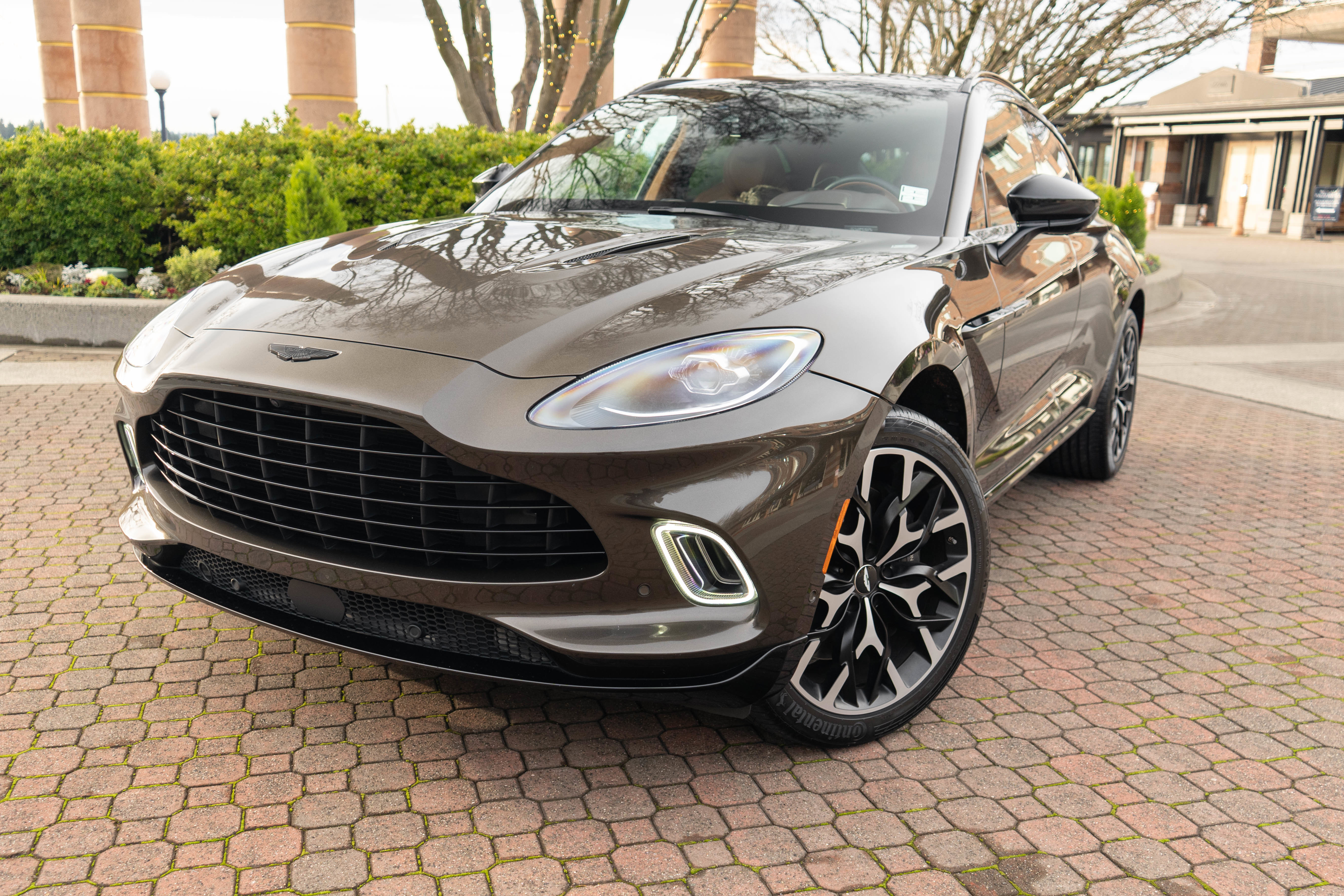 Used 2021 Aston Martin DBX image 46
