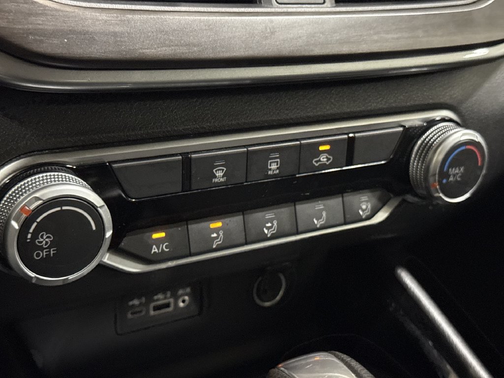 Used 2024 Nissan Altima 2.5 SV FWD image 16