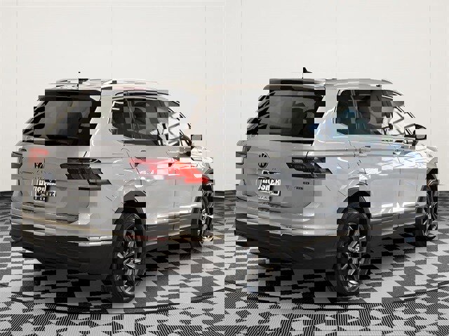 Used 2022 Volkswagen Tiguan SE image 4
