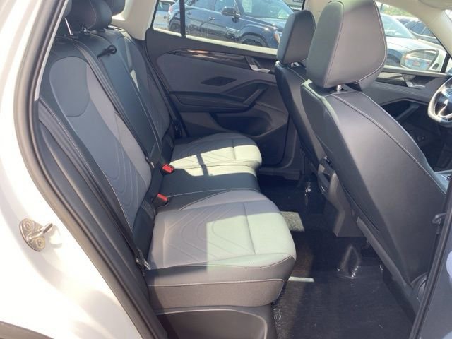 New 2025 Volkswagen Tiguan SE image 50