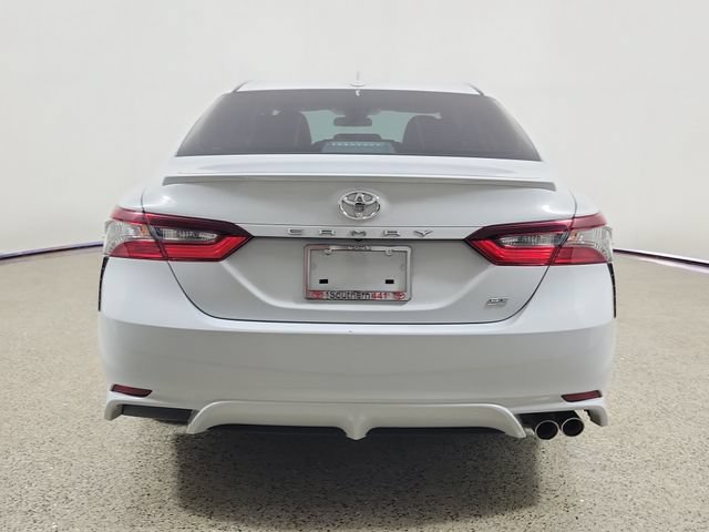 Used 2022 Toyota Camry SE FWD image 6
