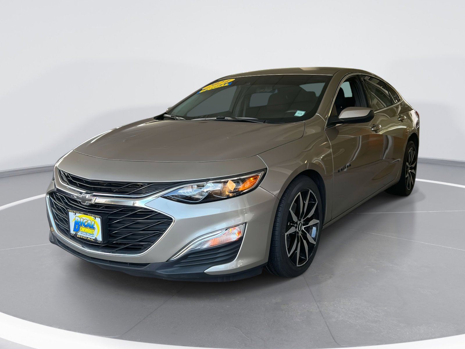 Used 2024 Chevrolet Malibu RS image 2