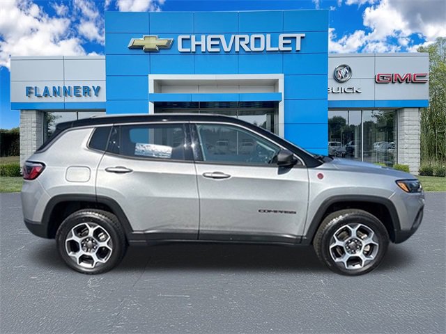 Used 2022 Jeep Compass Trailhawk image 6