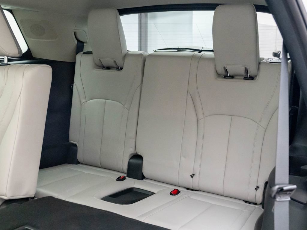 Certified 2026 INFINITI QX60 Luxe w/ Cargo Package AWD/4WD image 21