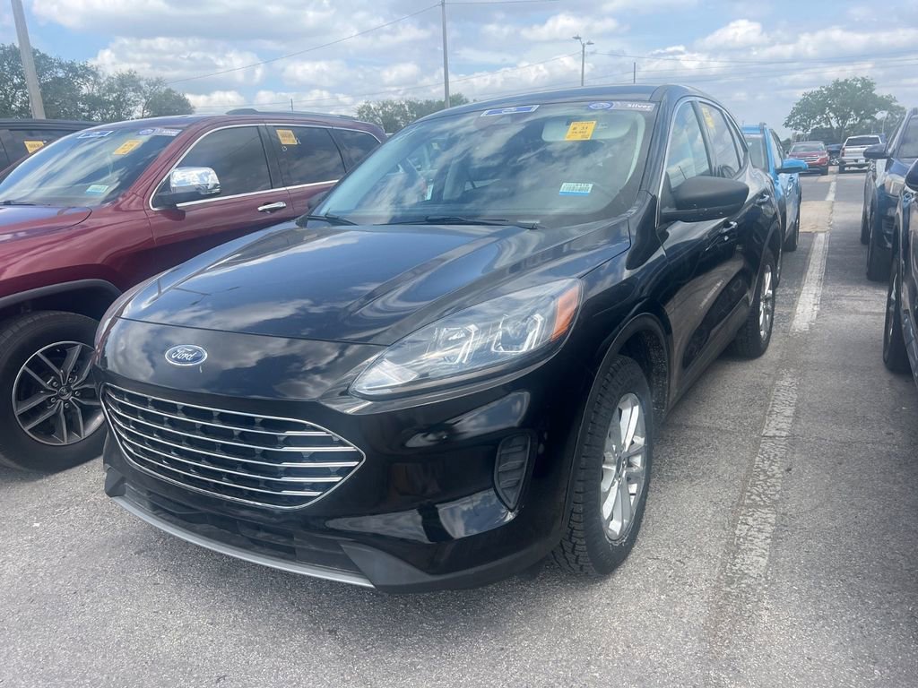 Used 2022 Ford Escape SE w/ Cold Weather Package video 2