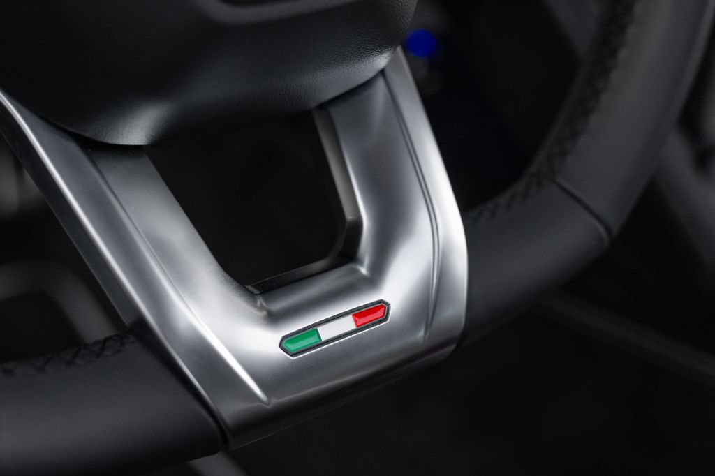 Used 2023 Lamborghini Urus S AWD/4WD image 16