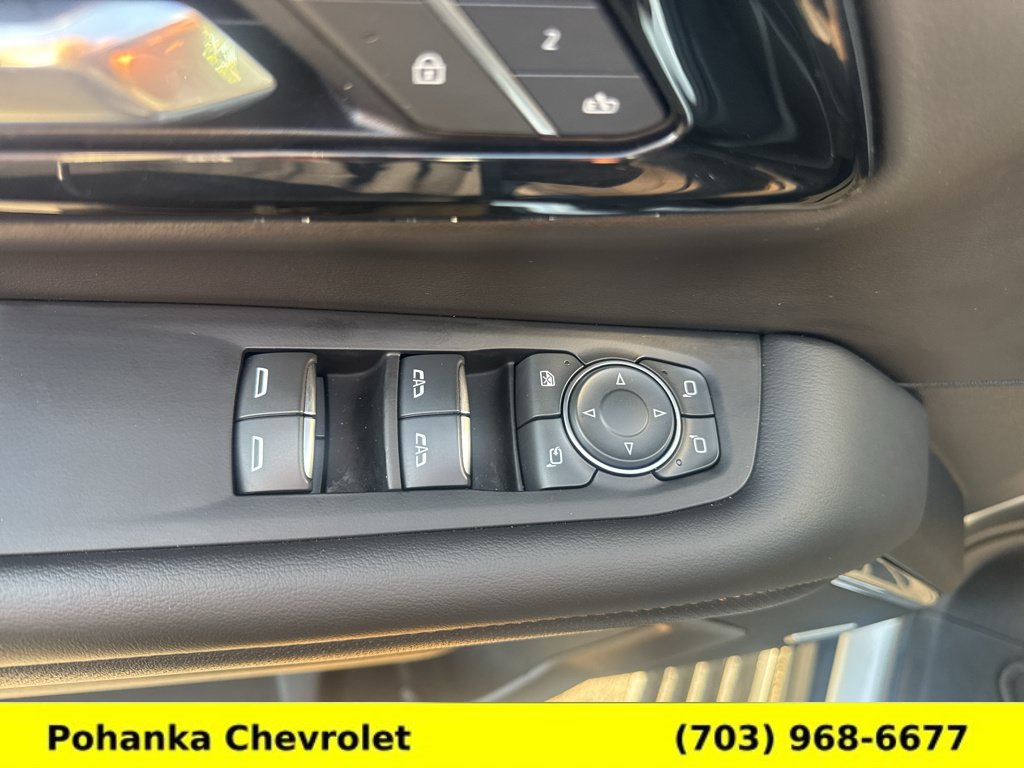 Used 2025 Chevrolet Suburban High Country AWD/4WD image 24