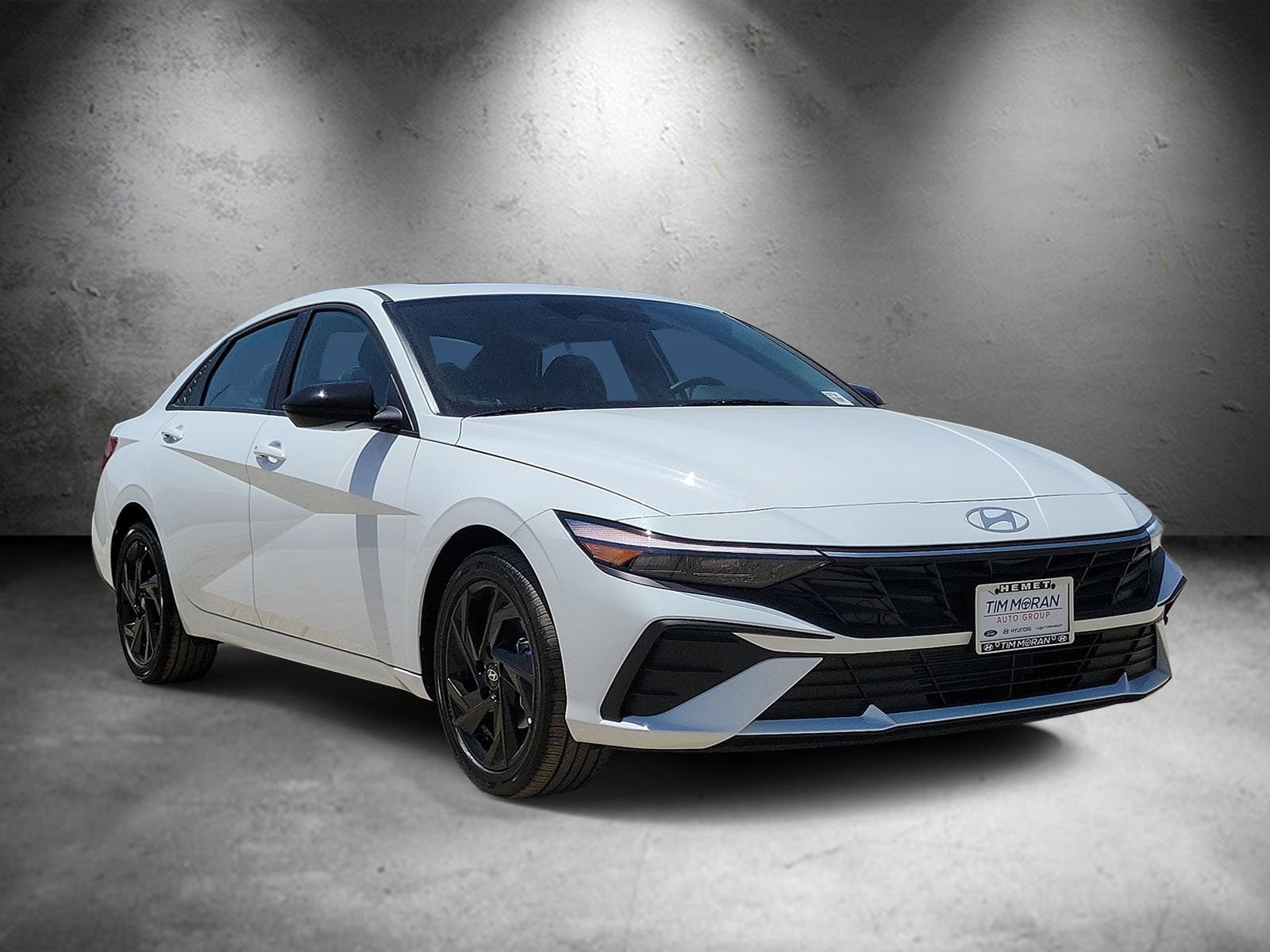 New 2026 Hyundai Elantra SEL Sport FWD image 2