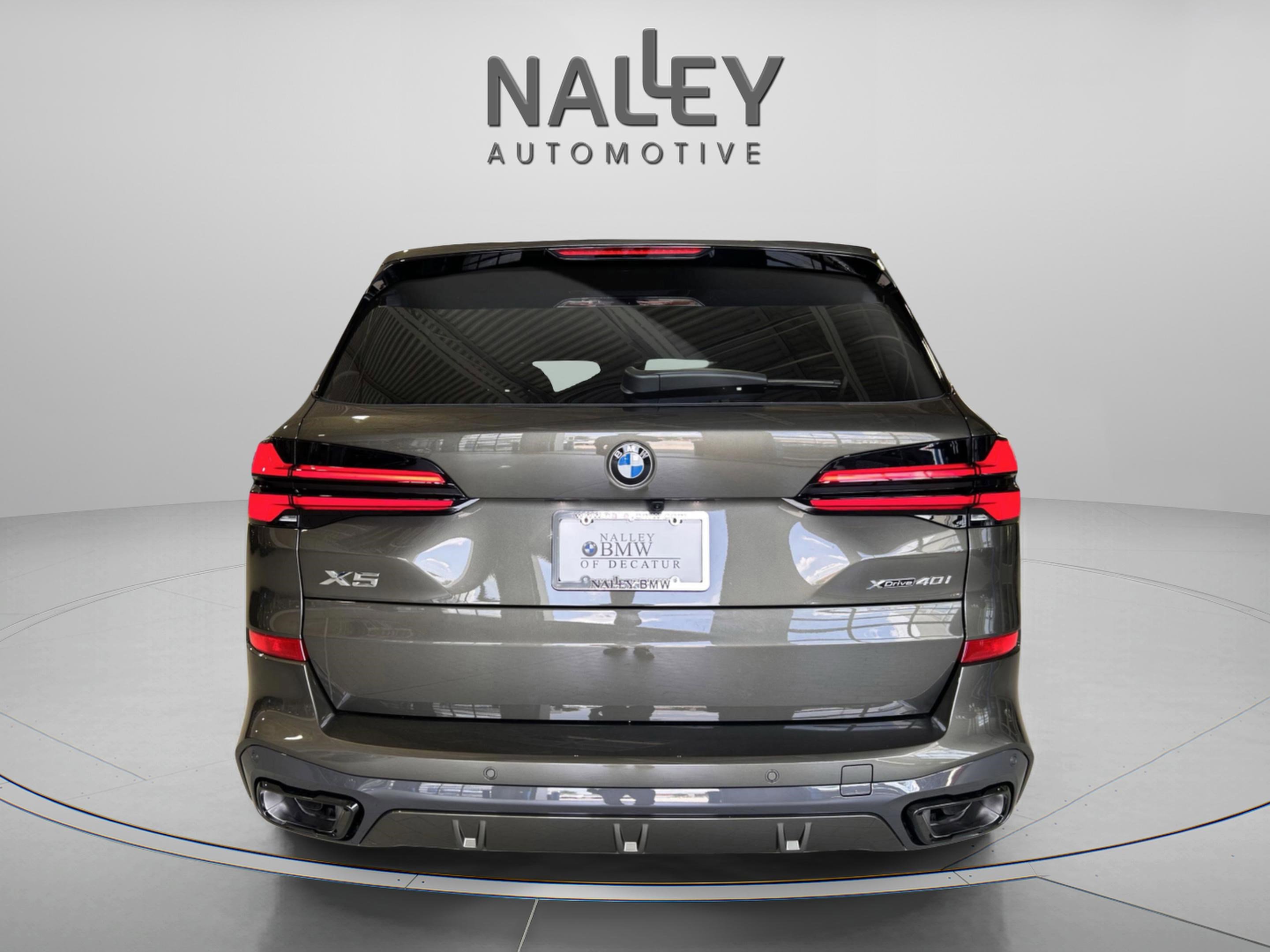 Used 2026 BMW X5 xDrive40i w/ M Sport Package image 3