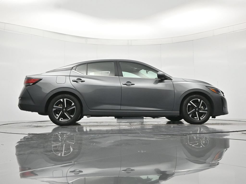 Used 2024 Nissan Sentra SV FWD image 39