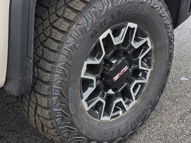 New 2026 GMC Sierra 2500 AT4X w/ LPO, Black Badging Package image 6