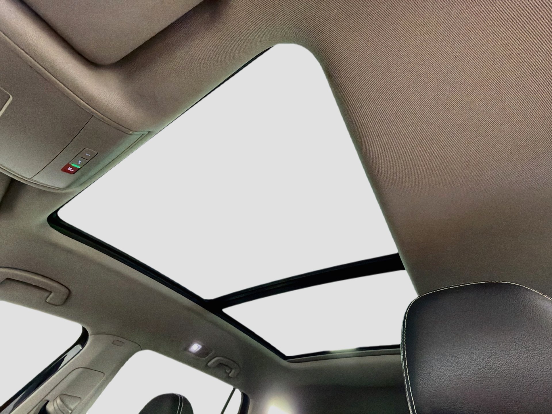 Certified 2023 Volkswagen Atlas SE w/ Panoramic Sunroof Package FWD image 21