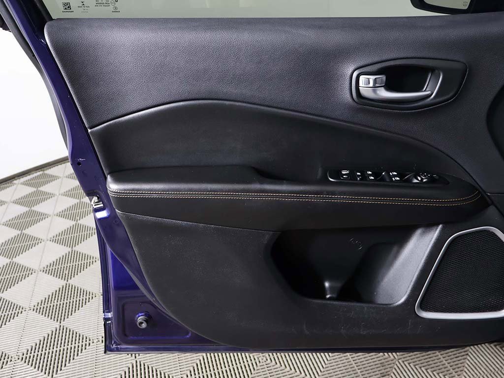 Used 2018 Jeep Compass Limited w/ Navigation Group image 17