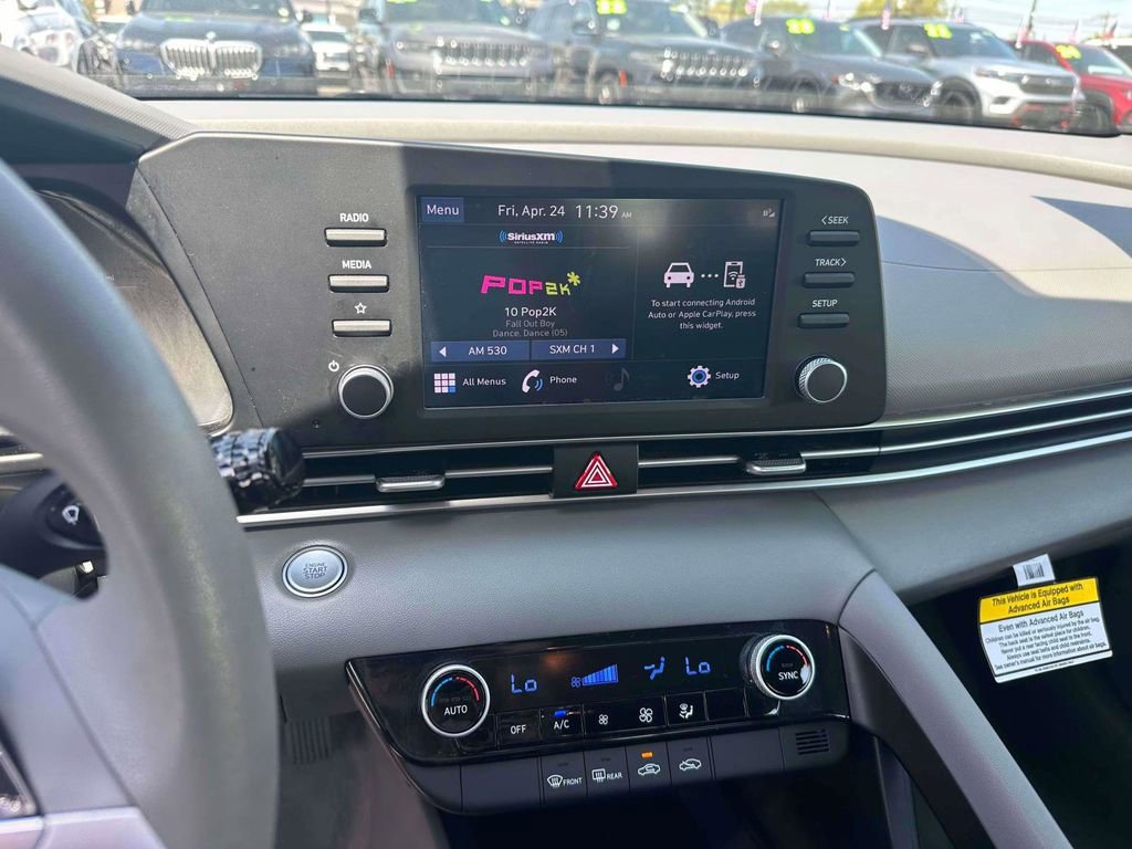 Used 2023 Hyundai Elantra SEL FWD image 25