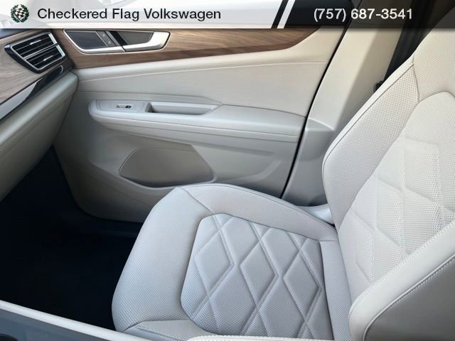 New 2026 Volkswagen Atlas SE image 43