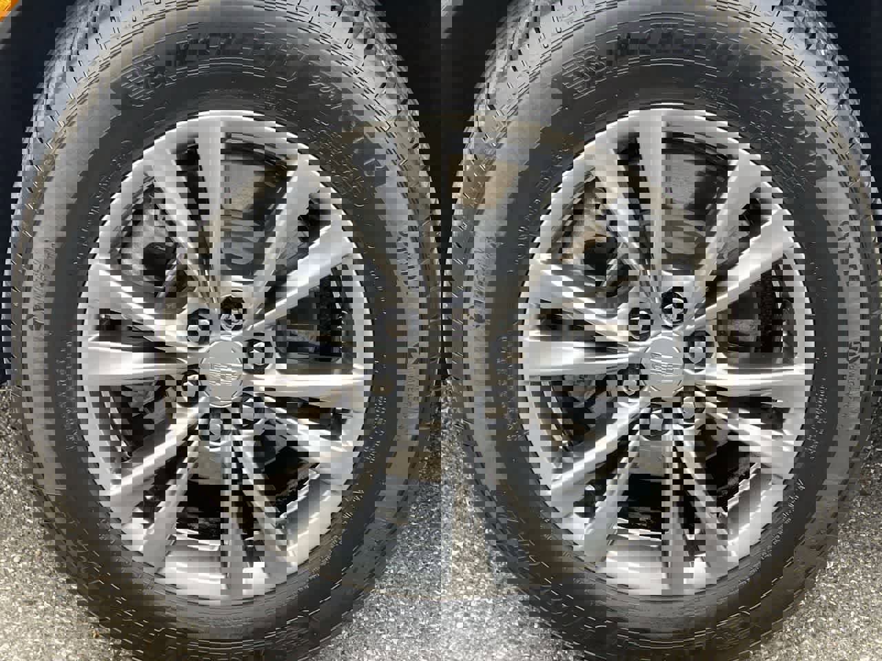 Used 2023 Cadillac XT5 Premium Luxury w/ LPO, Floor Liner Package image 39