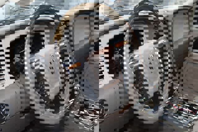 Used 2015 Lincoln Navigator 2WD image 12