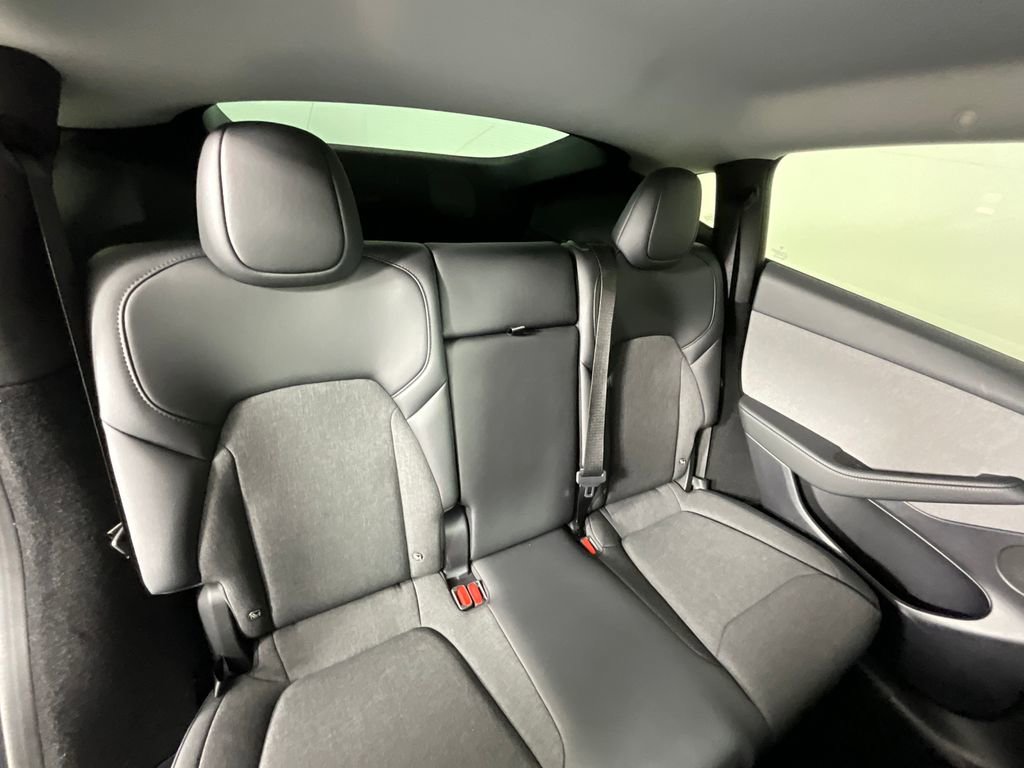 Used 2026 Tesla Model Y Long Range RWD image 21