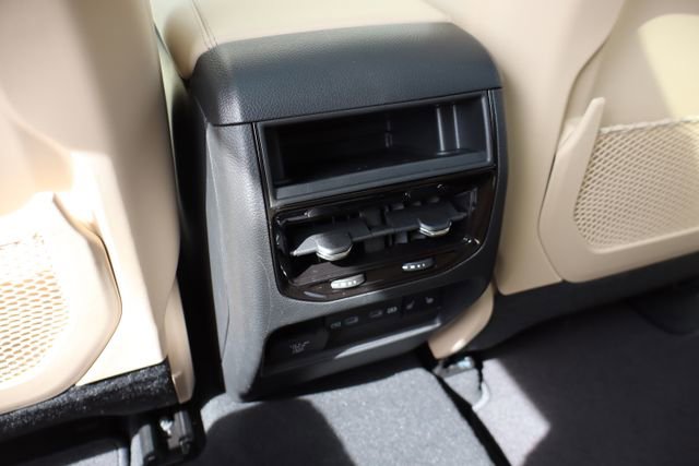 New 2026 Jeep Grand Cherokee Limited image 38