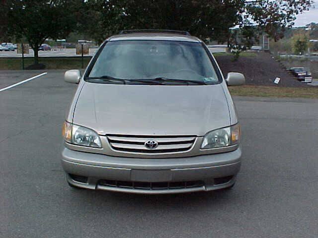 Used 2002 Toyota Sienna LE FWD image 3