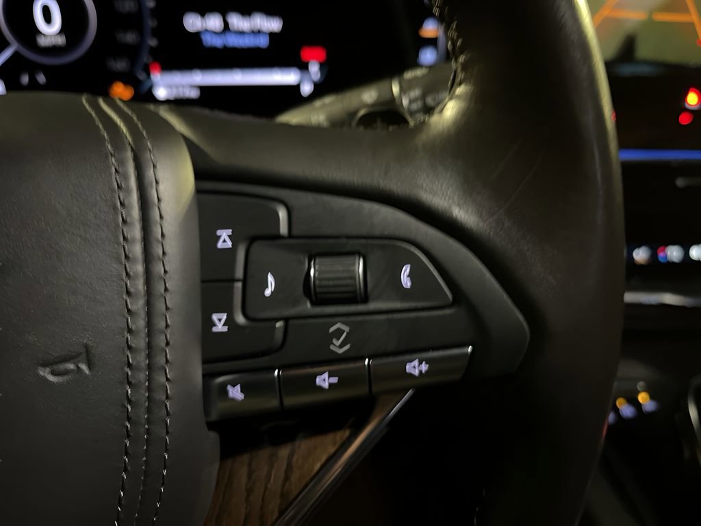 Used 2023 Cadillac Escalade ESV Premium Luxury Platinum image 23