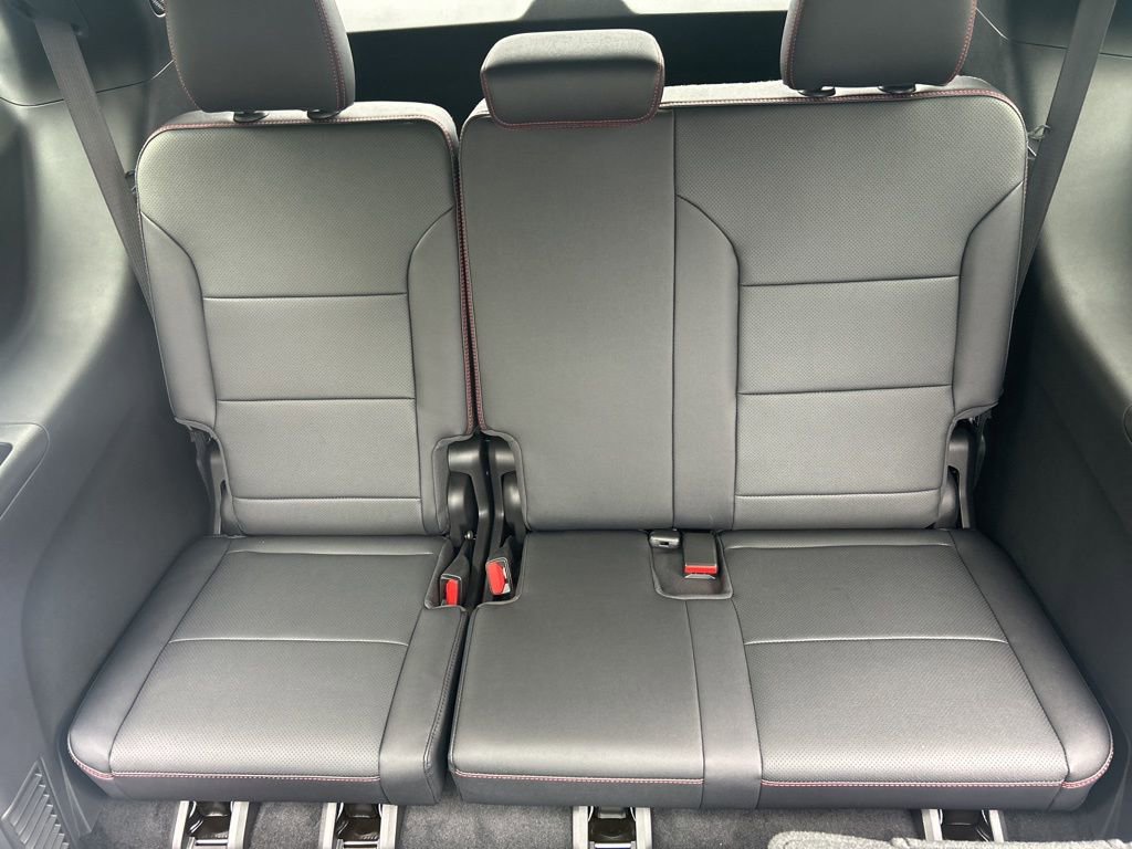 New 2026 Chevrolet Traverse RS image 18