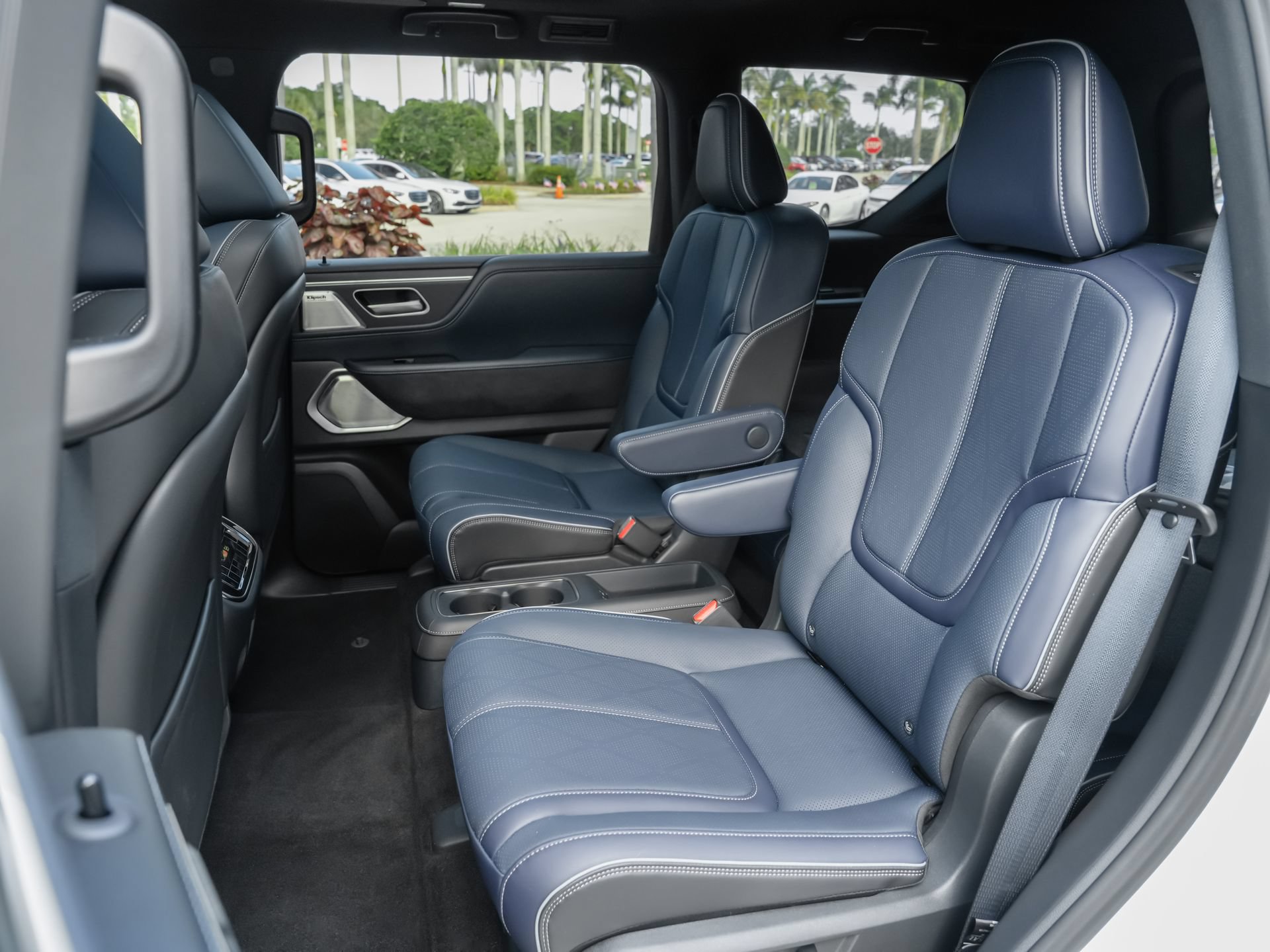 Certified 2026 INFINITI QX80 4WD image 33
