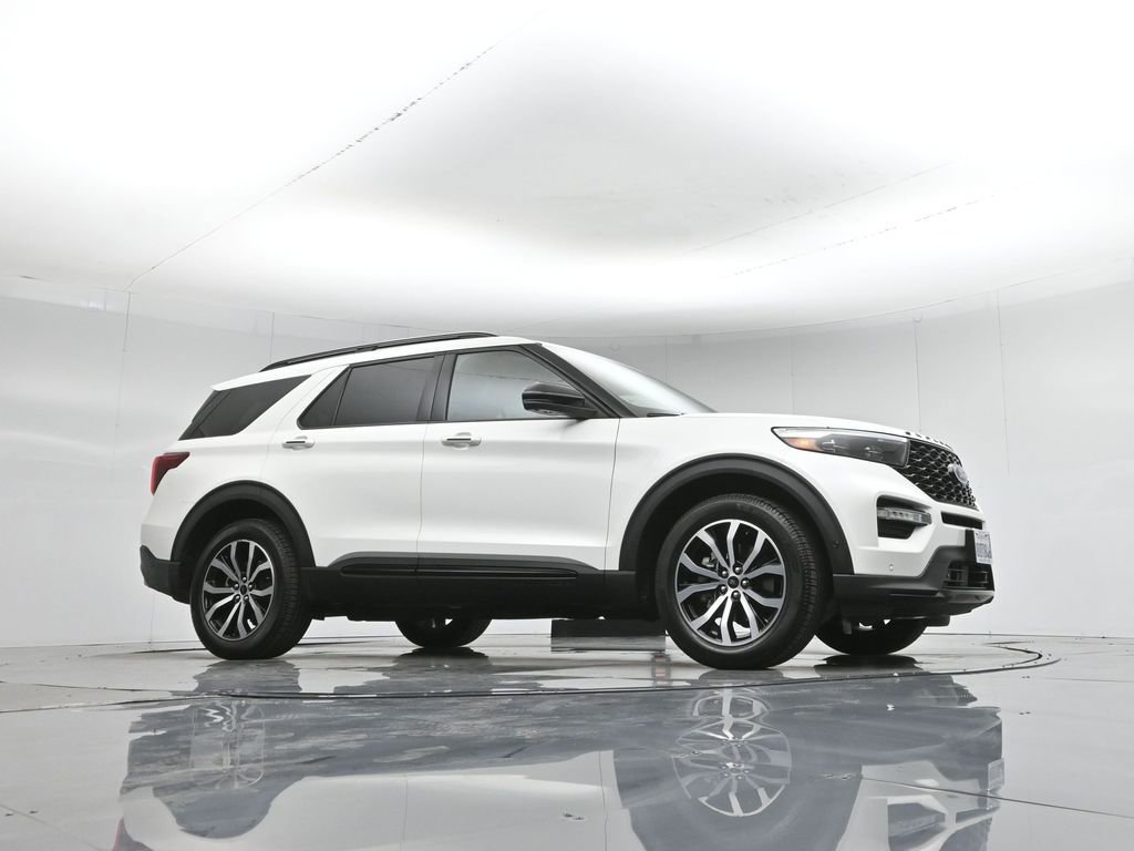 Used 2020 Ford Explorer ST w/ Premium Technology Package image 4