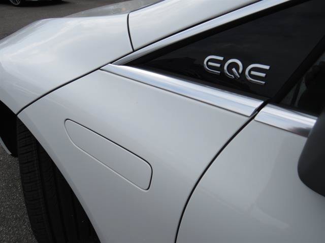 Certified 2023 Mercedes-Benz EQE 350+ 4MATIC Sedan w/ Exclusive Trim Package image 29