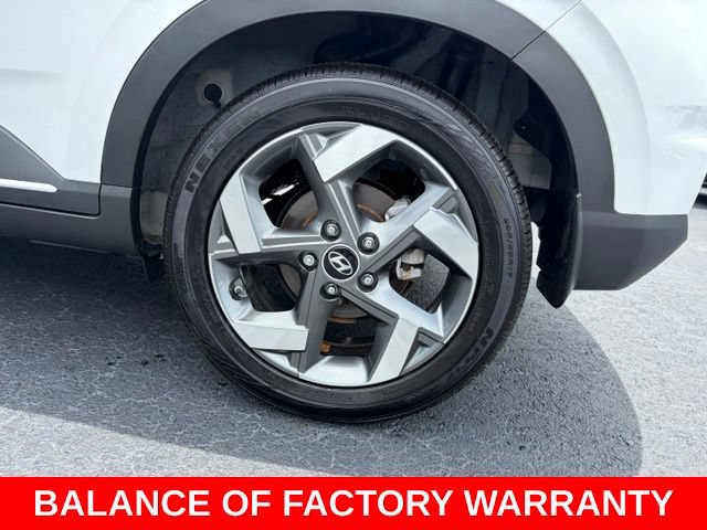 Used 2025 Hyundai Venue Limited FWD image 10