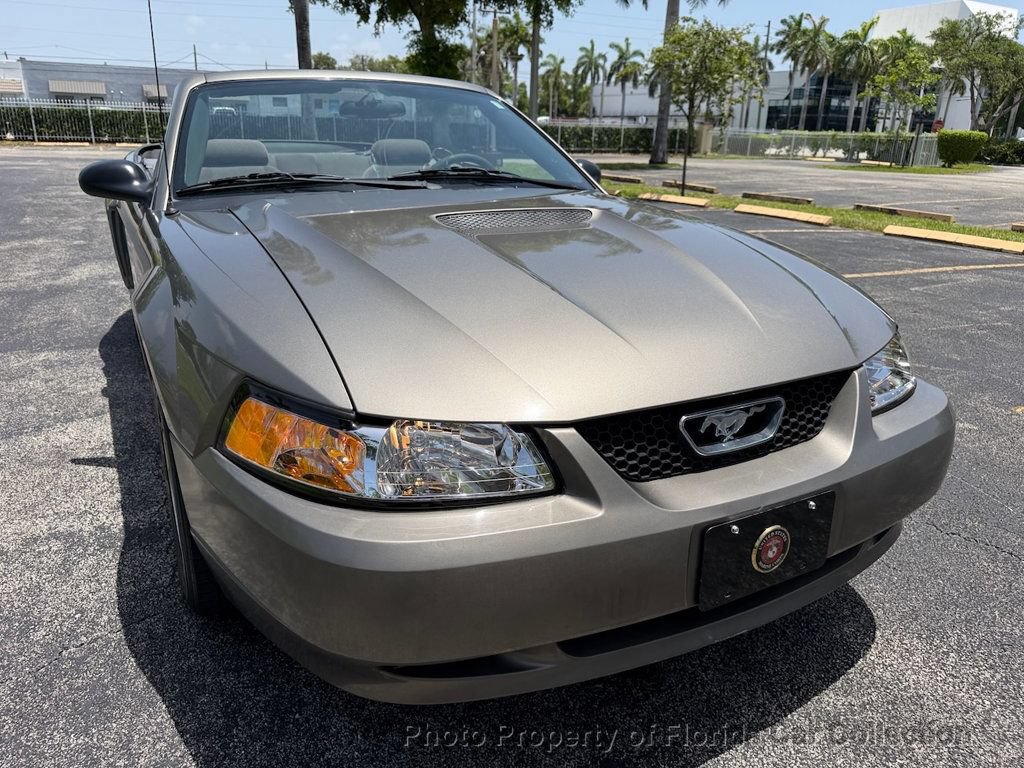 Used 2002 Ford Mustang Convertible RWD image 15