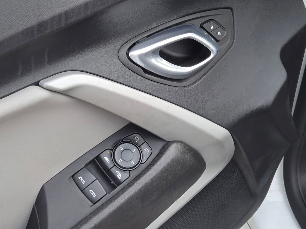 Used 2023 Chevrolet Camaro LT image 16