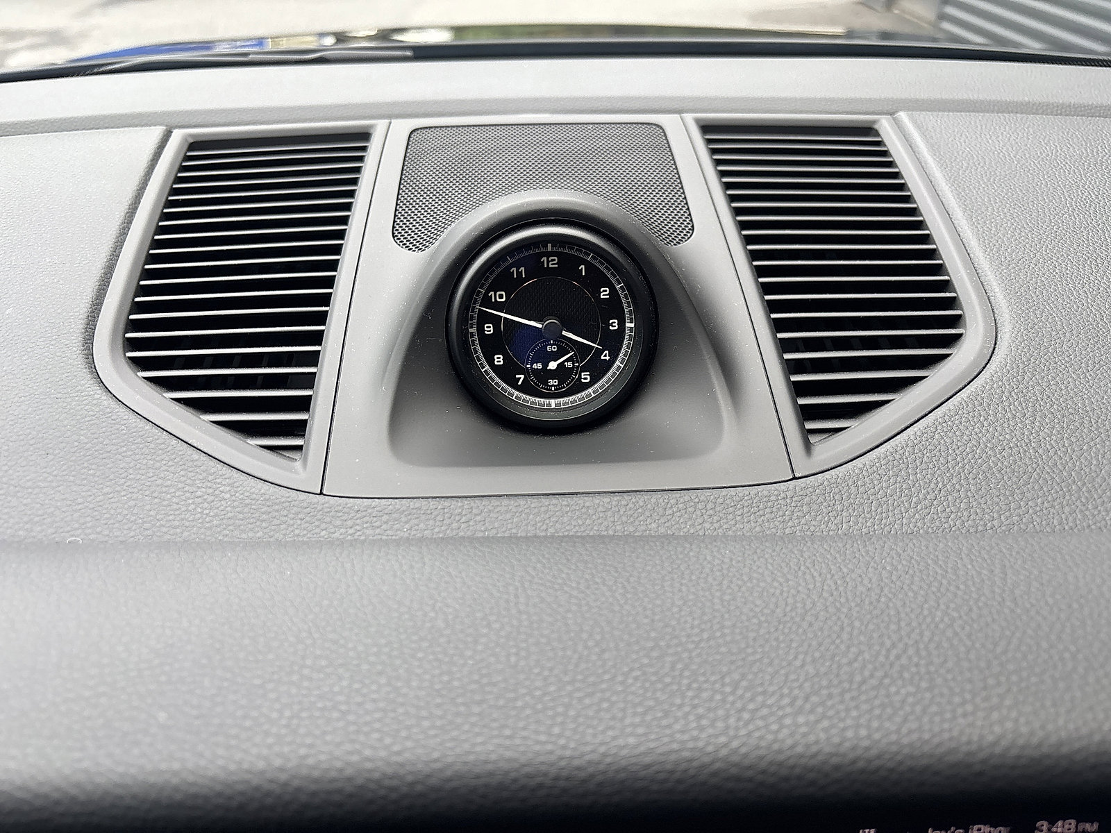 Certified 2024 Porsche Macan image 26