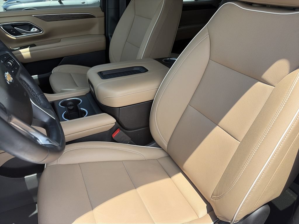 Used 2023 Chevrolet Tahoe Premier w/ Premium Package 2 AWD/4WD image 12