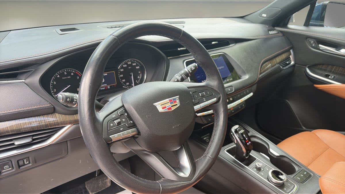 Used 2022 Cadillac XT4 Premium Luxury w/ Cold Weather Package AWD/4WD image 12