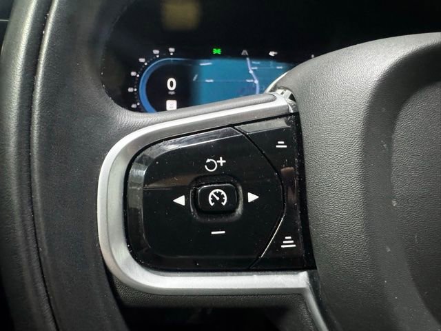 Used 2022 Volvo XC60 B6 Inscription w/ Advanced Package image 21