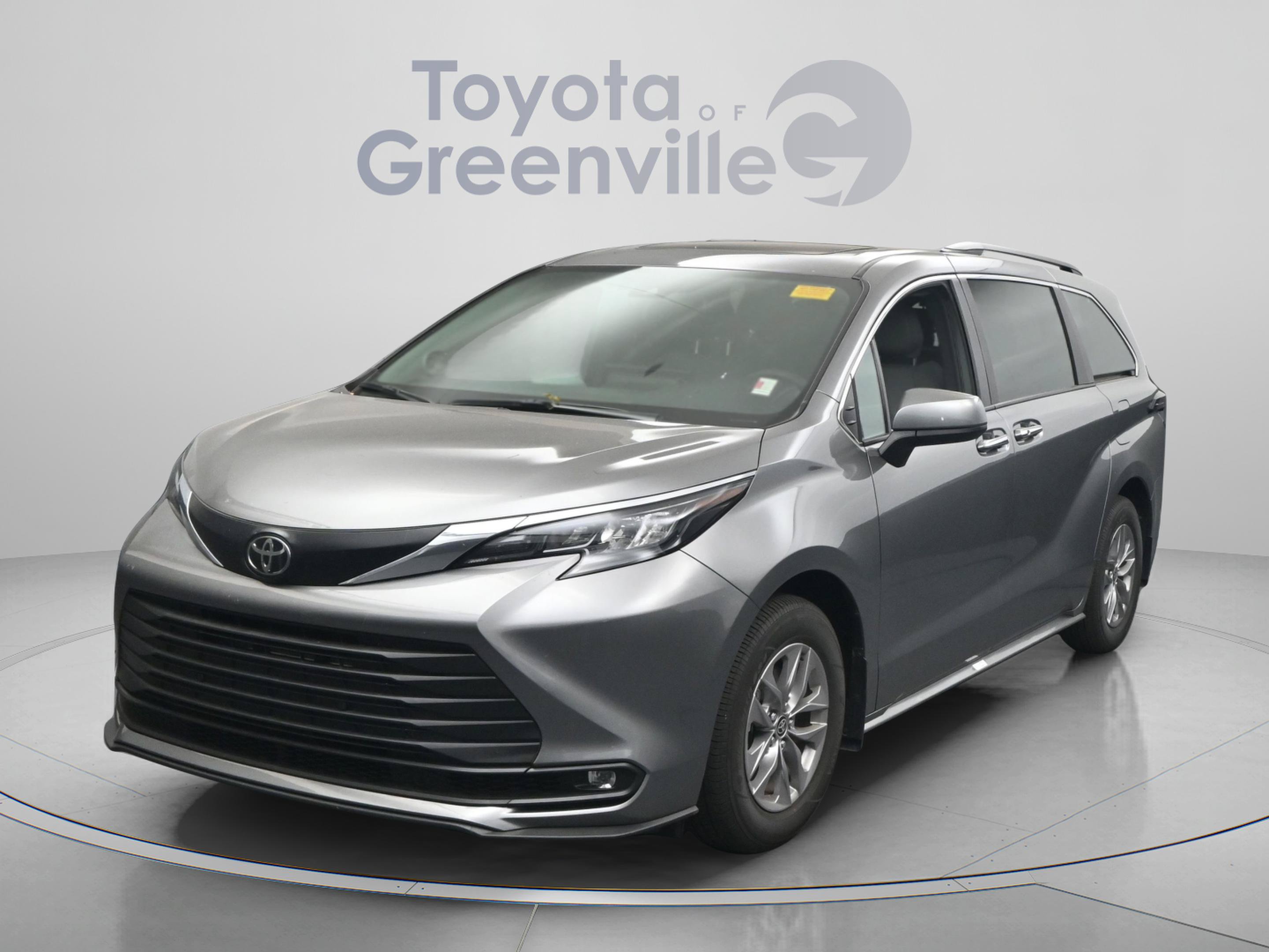Certified 2026 Toyota Sienna XLE FWD image 25