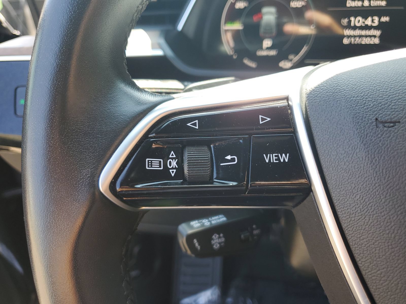 Used 2022 Audi e-tron Prestige w/ Prestige Package AWD/4WD image 30