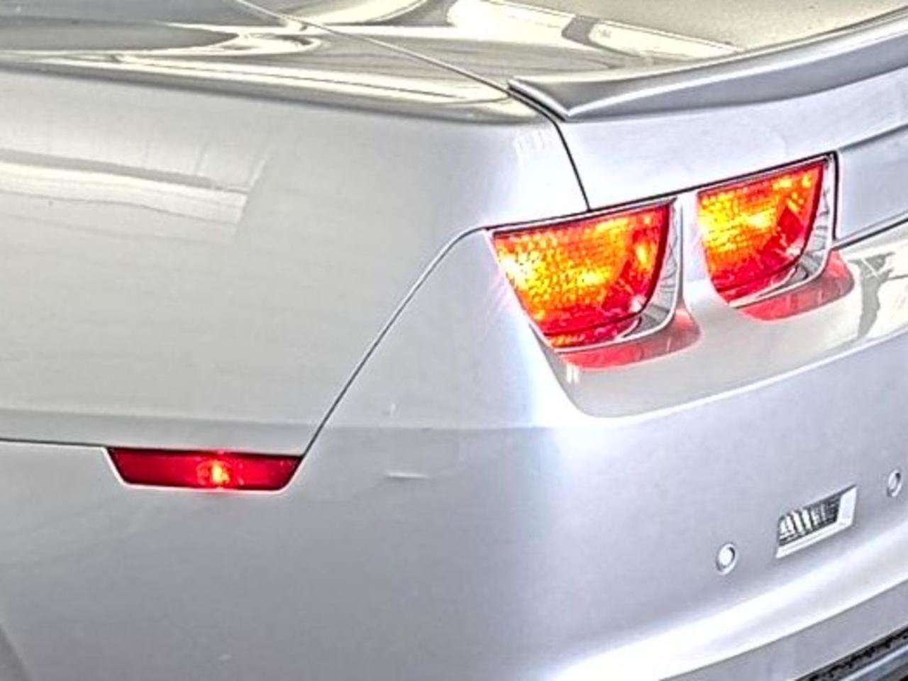 Used 2011 Chevrolet Camaro LT RWD image 9