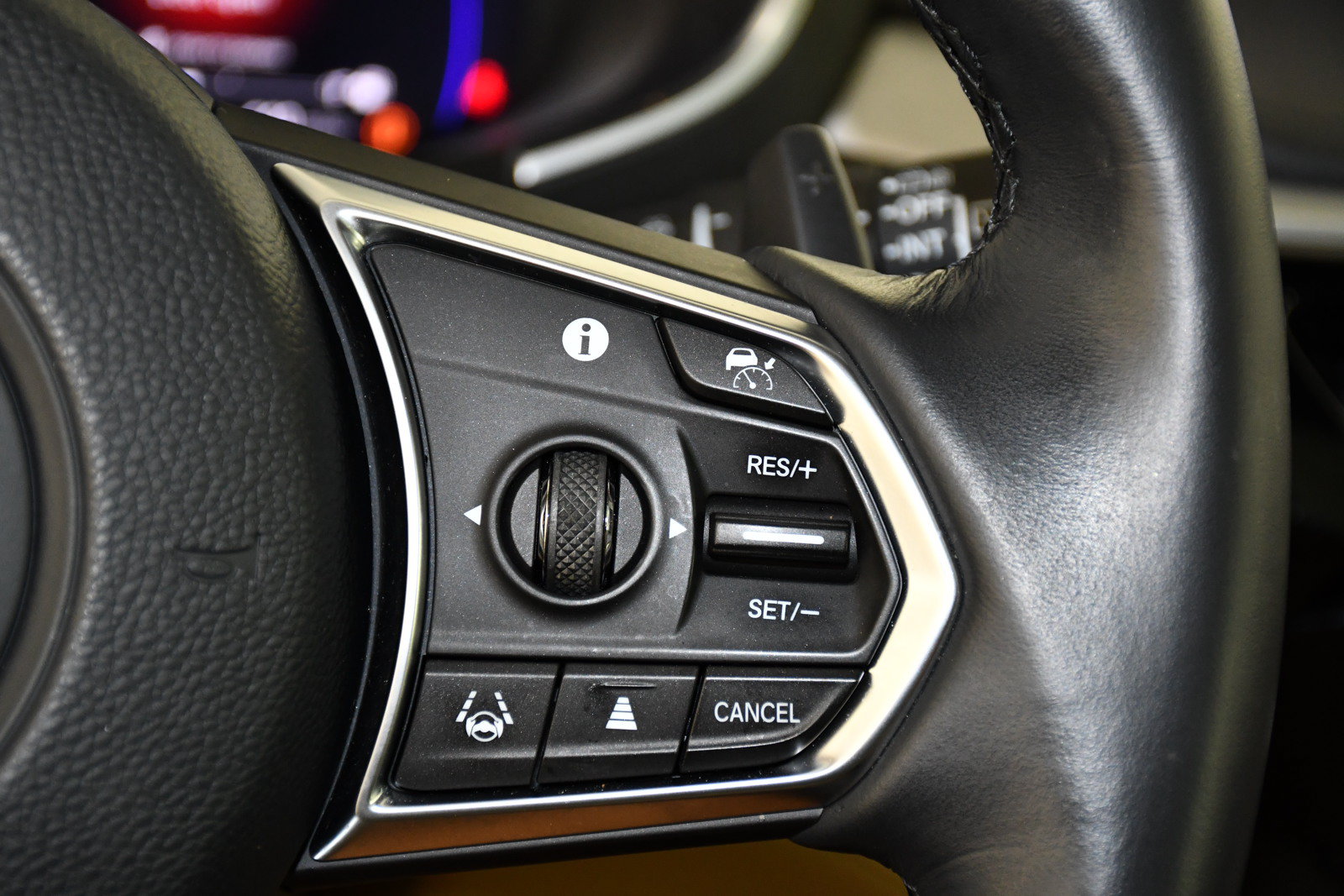 Certified 2024 Acura MDX SH-AWD w/ Technology Package image 21