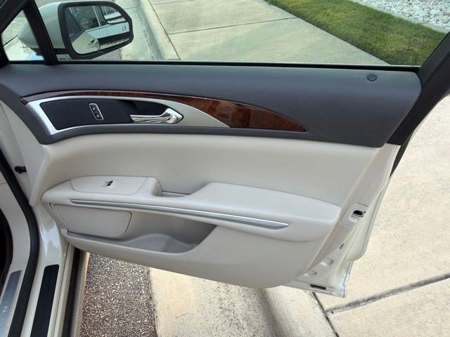 Used 2016 Lincoln MKZ w/ Equipment Group 200A Select FWD image 22