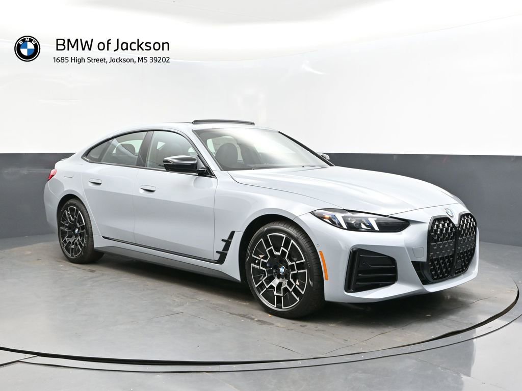 New 2026 BMW 430i w/ M Sport Package RWD image 1