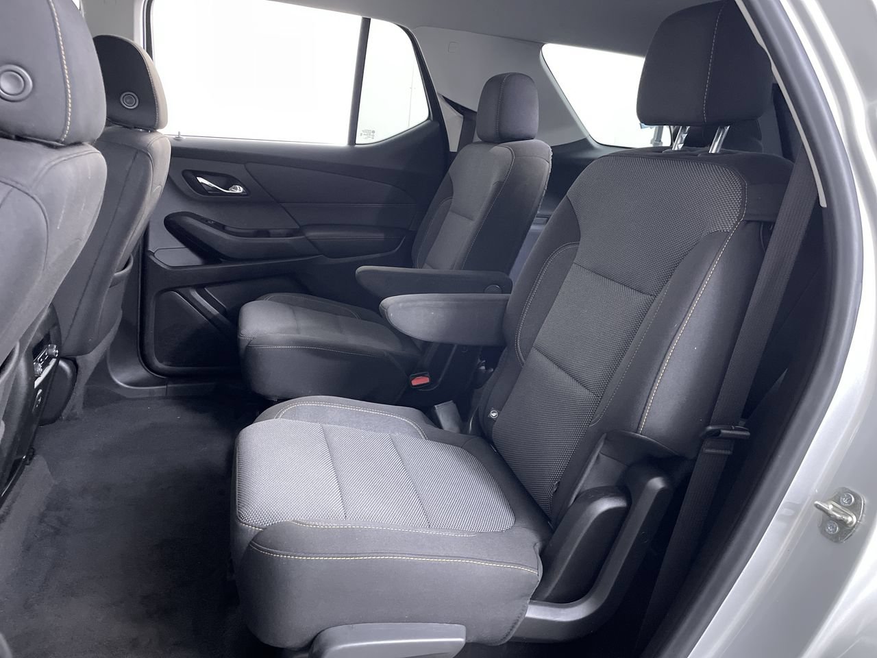 Used 2019 Chevrolet Traverse LT FWD image 20